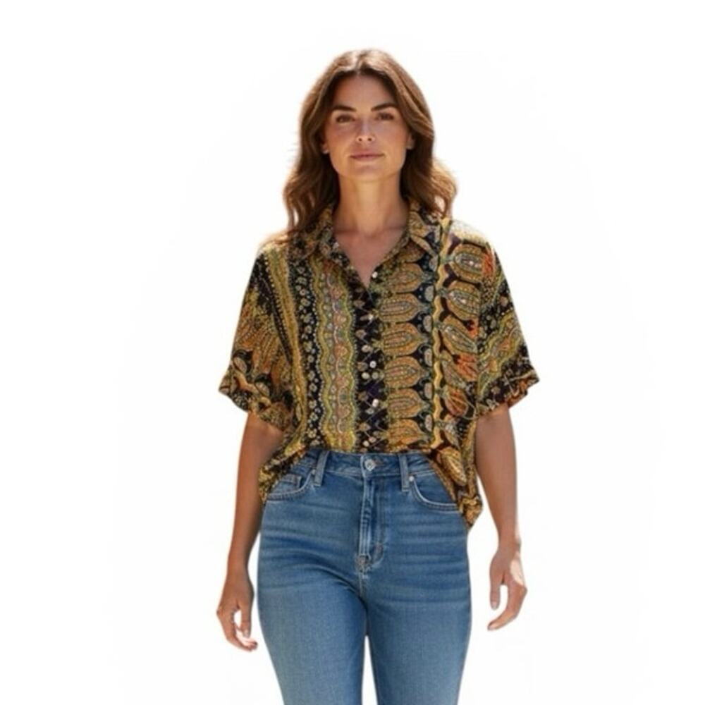 Earthbound Trading Co. Woman’s Shirt Paisley Aztec Print Button down Crop SMALL